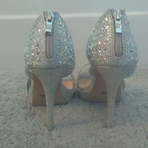 💰 FINAL PRICE!💰De Blossom Collection Heels - Picture 4 of 4